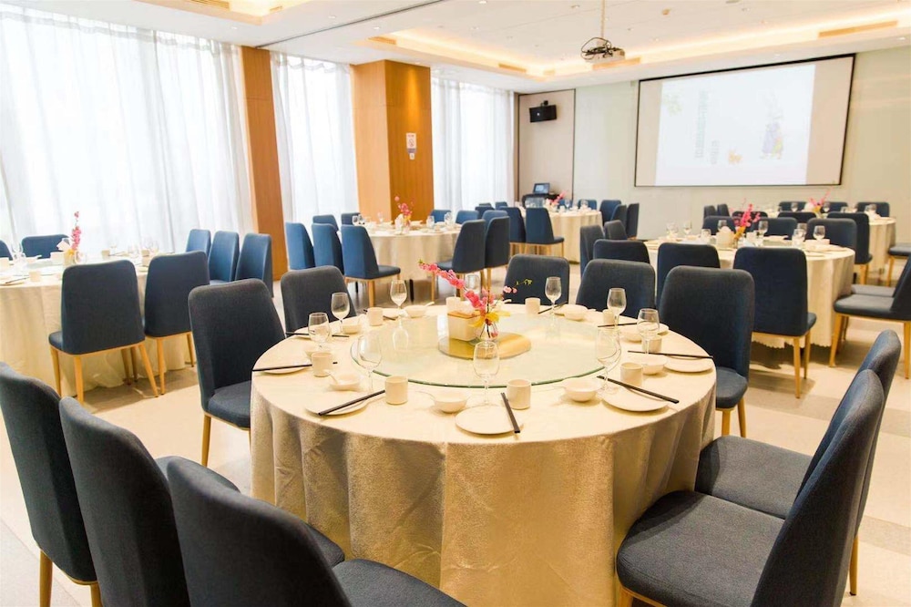 HOLIDAY INN EXPRESS XI'AN QUJIANG SOUTH 51/67