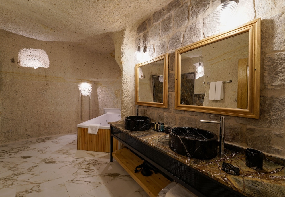 The Niche Cave Hotel +12 Adult 19/50