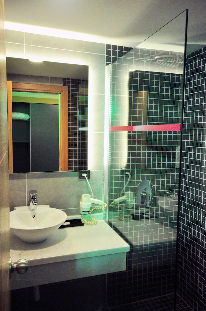 Hotel Osaka Airport 48/50