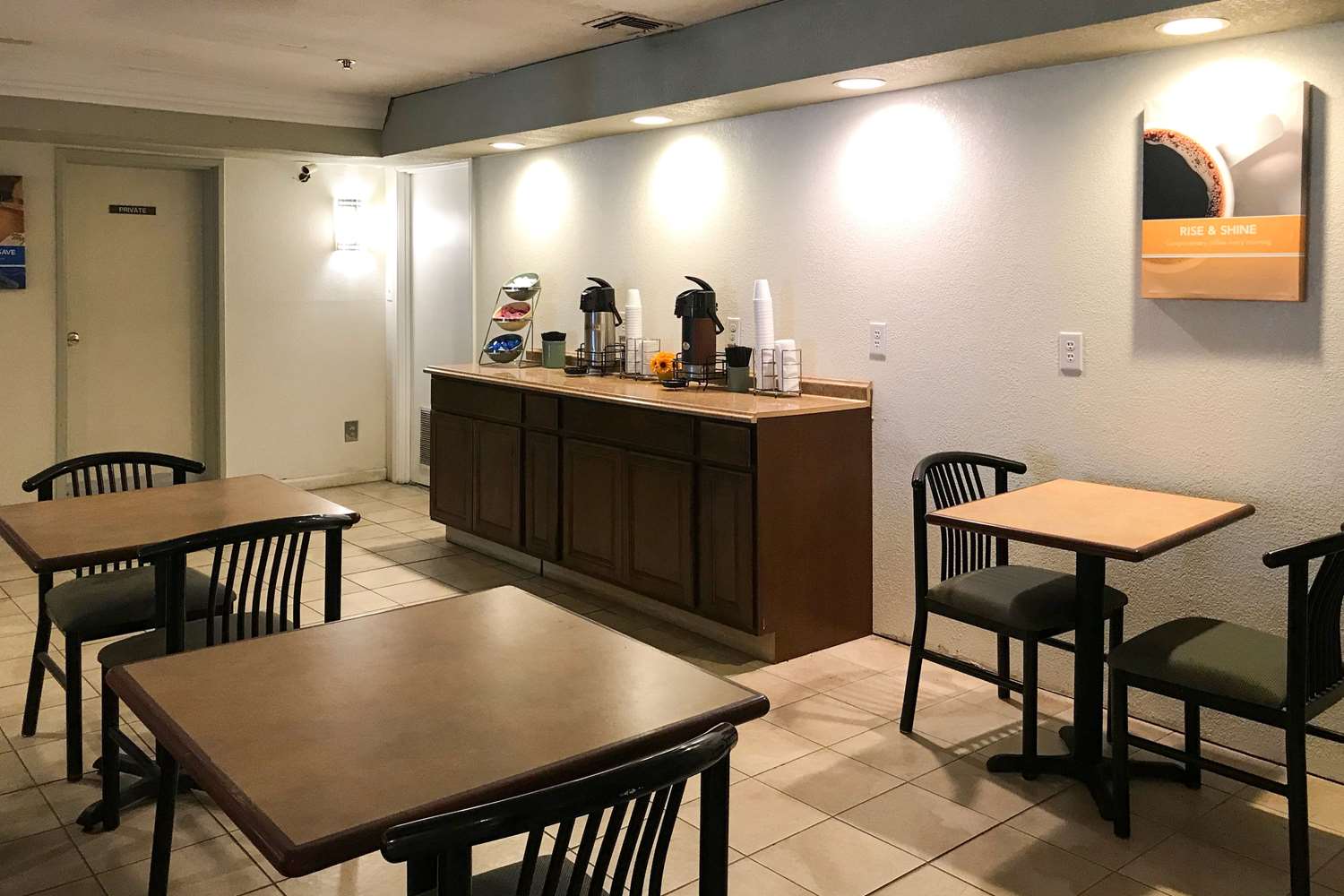Super 8 by Wyndham Temple I-35 15/24