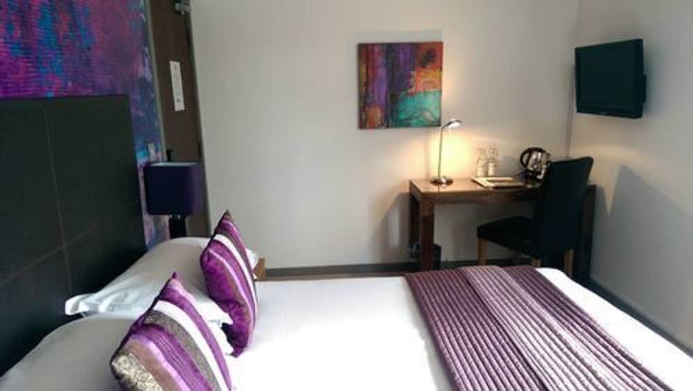 Remont Oxford Hotel 10/65