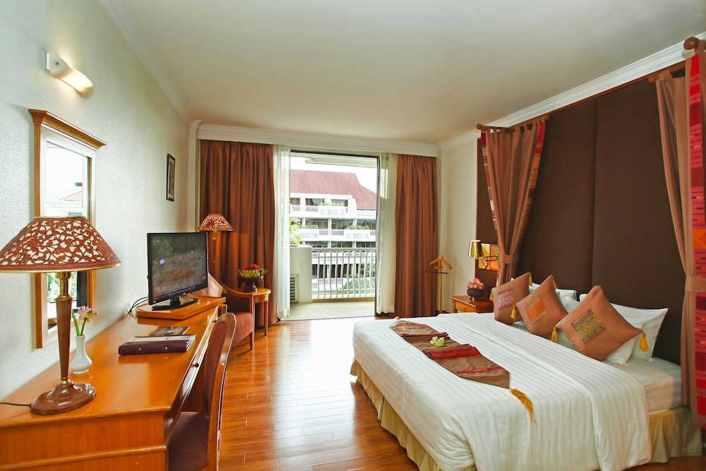 DELUXE, DOUBLE BED