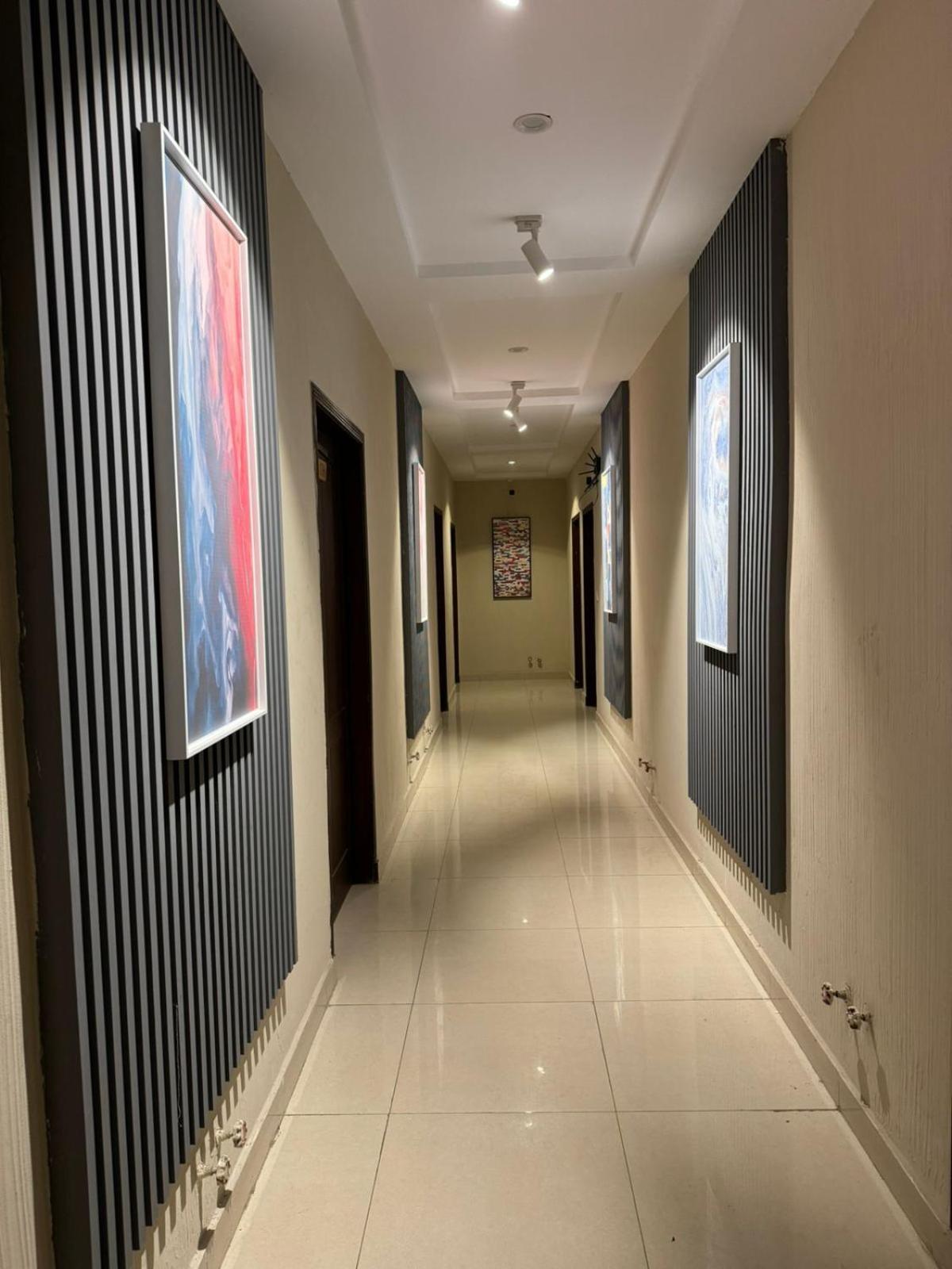 Shelton Boulevard Hotel 15/20