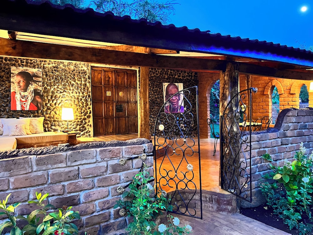 Pink Flamingo Boutique Hotel 7/48