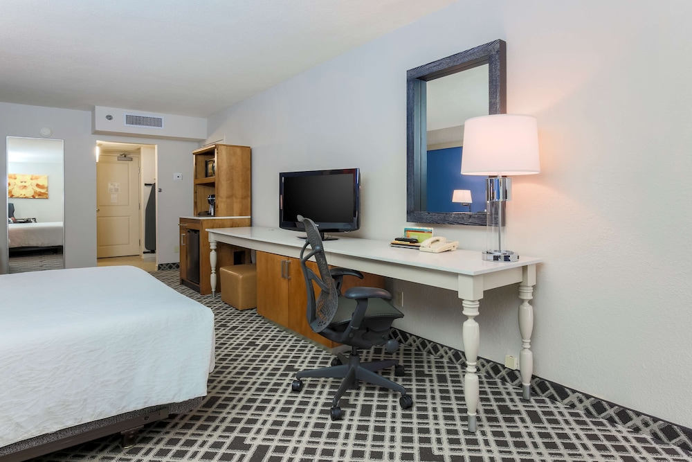 Hilton Garden Inn Dallas/Market Center 16/53
