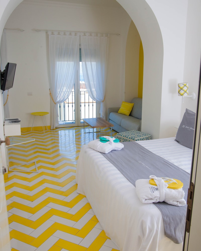 Relais Maresca Luxury Small Hotel 21/71