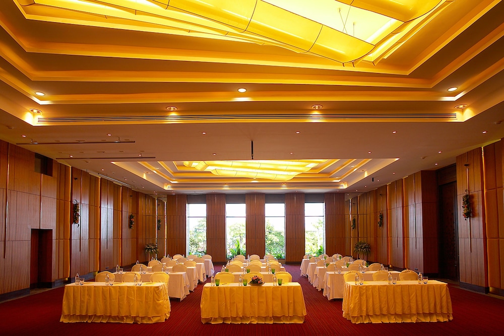 Nora Buri Resort and Spa 58/68