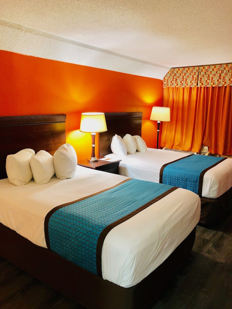 RENOVATED, STANDARD, KING BED