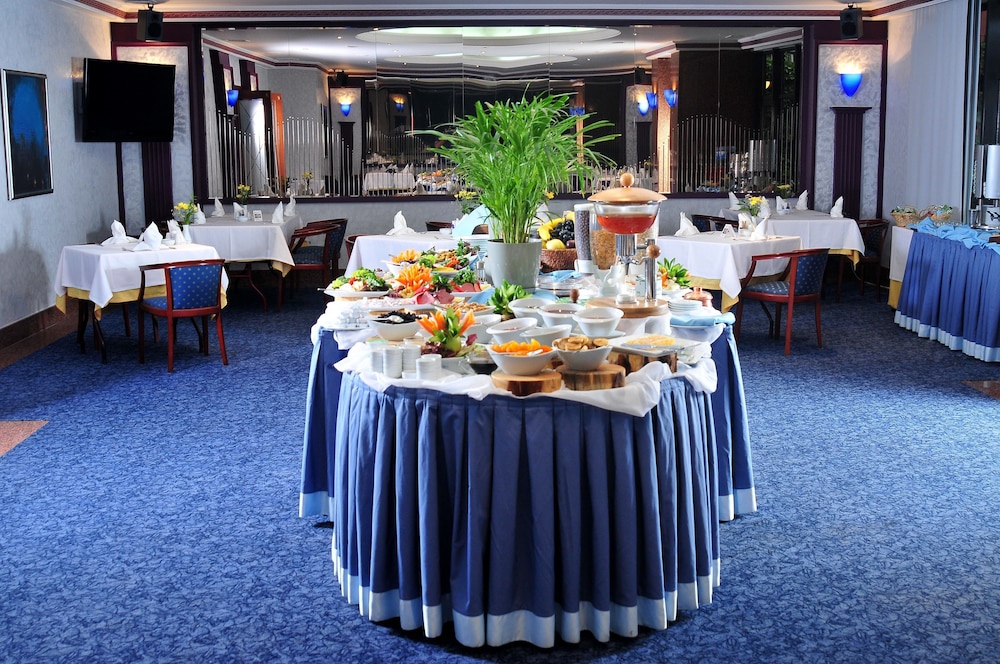 Class Hotel 43/50
