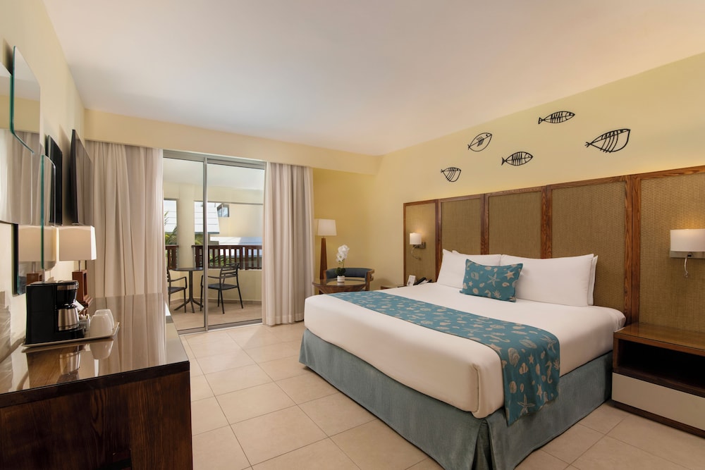 ROOM, OCEAN VIEW