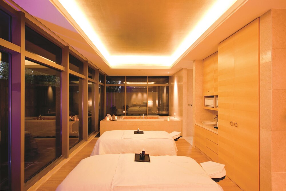 Fairmont Yangcheng Lake 15/50
