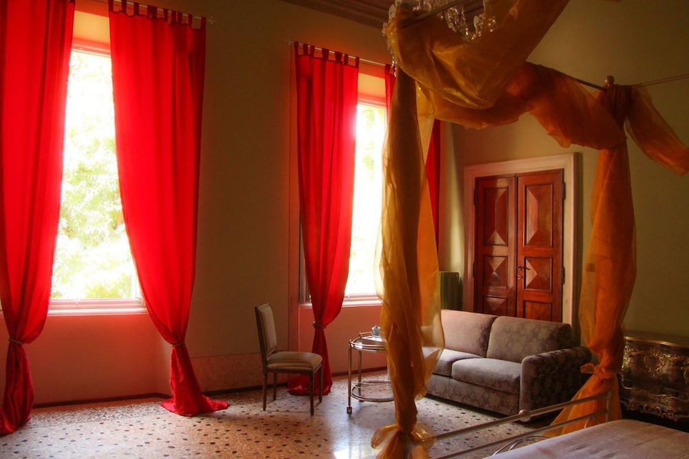 Salotto Delle Arti 34/50