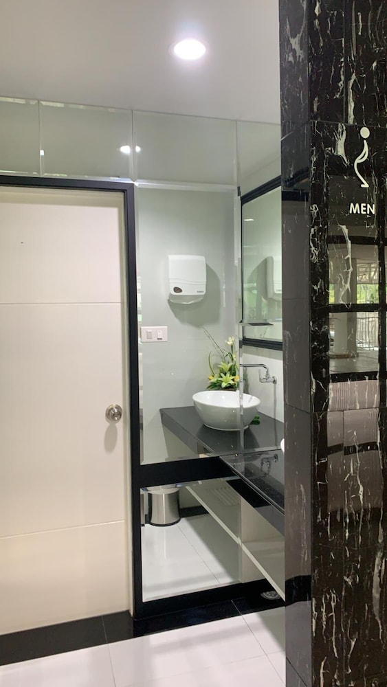 iCare Residence & Hotel 41/41