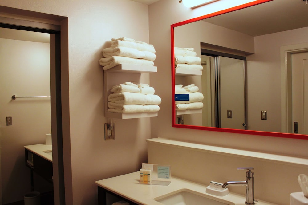 Hampton Inn Forsyth Ga 25/46