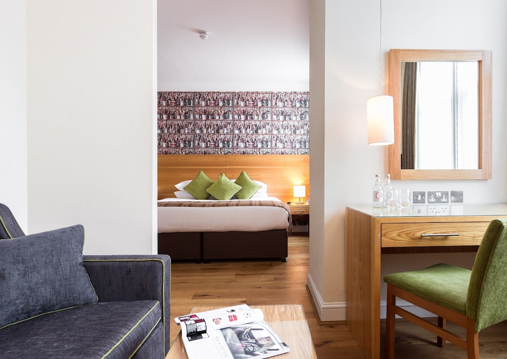 Abode Canterbury 33/44