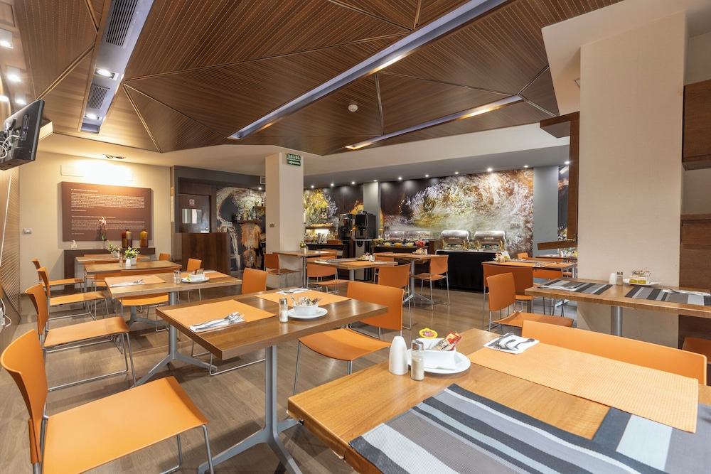 Bibo Suites Hotel 38/54