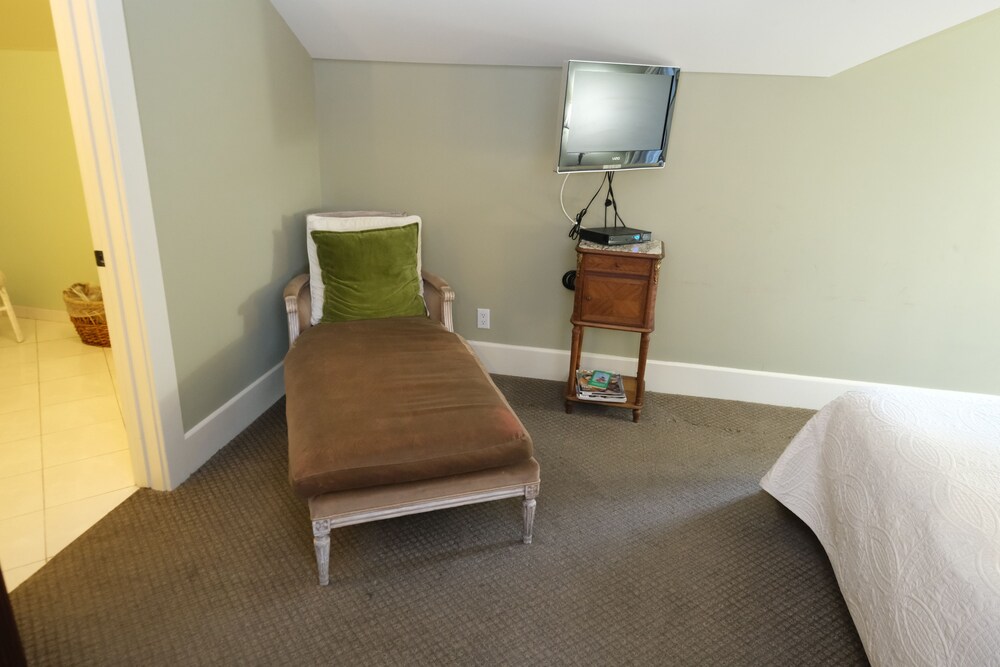 Arroyo Vista Inn 39/72