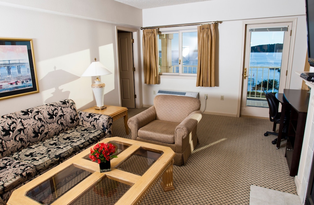 Bella Vista Suites 28/59