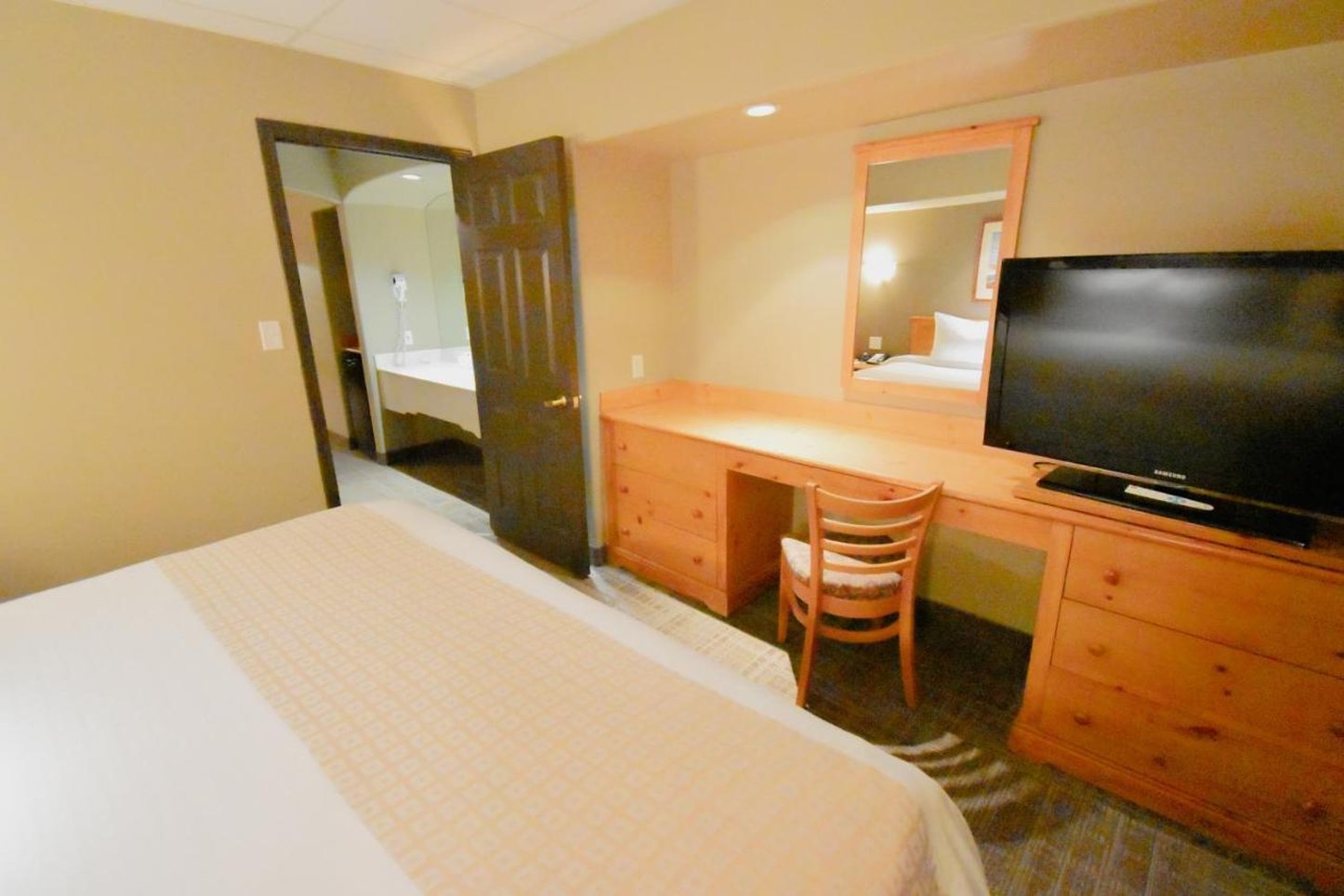 Canad Inns Destination Centre Portage la Prairie 6/19
