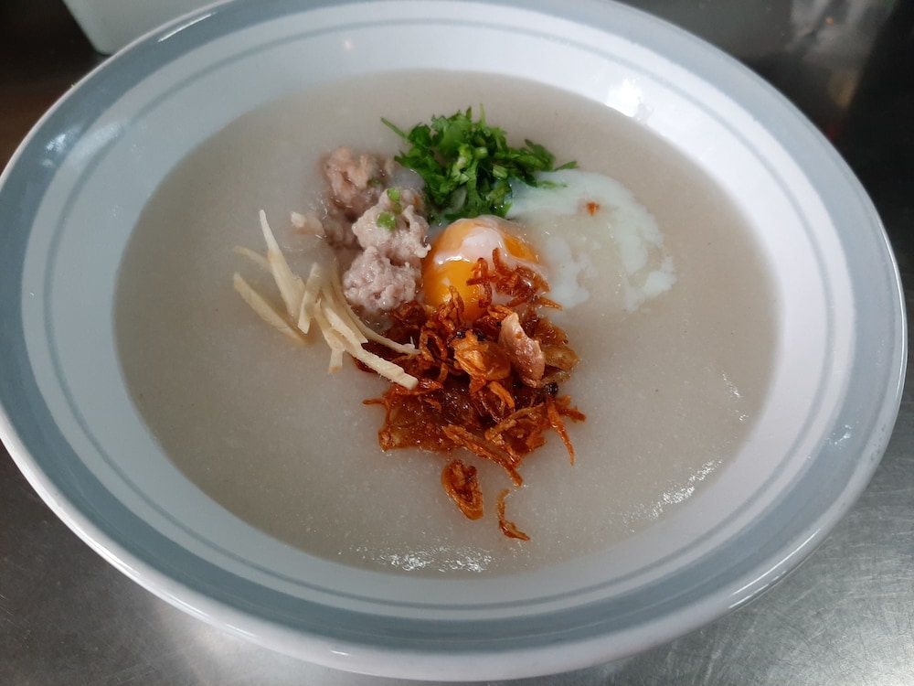 Phounsiri Hotel 5/30