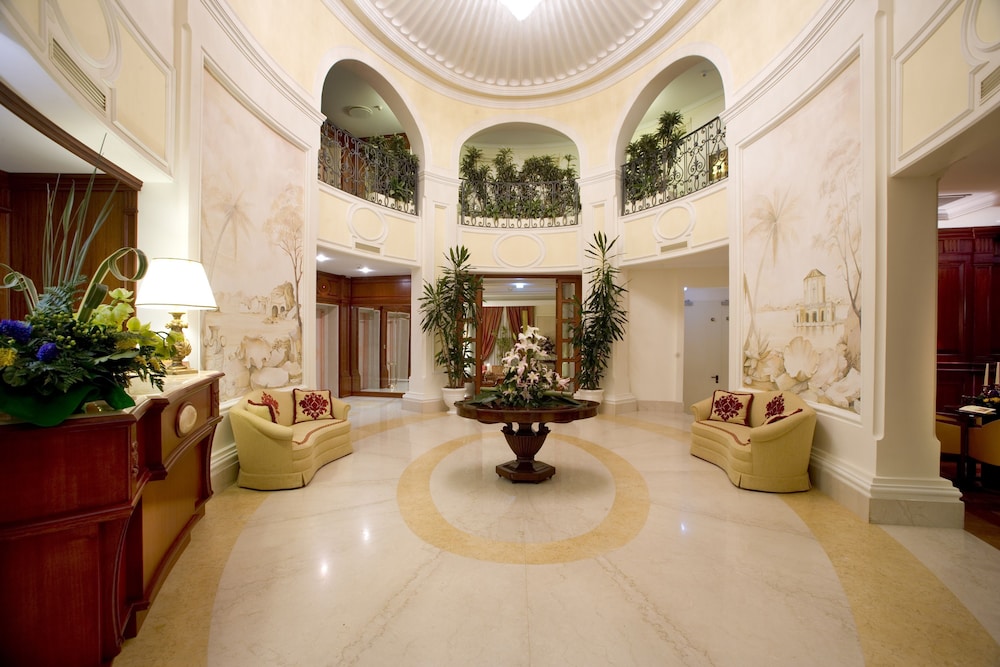 Palazzo Alabardieri 46/66