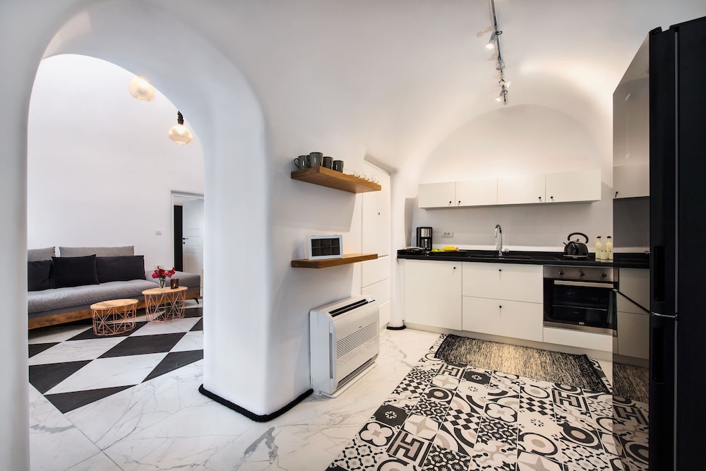 Mirinda Villa 6/22