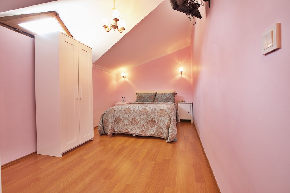 Nizam Butik Otel Buyukada 9/50