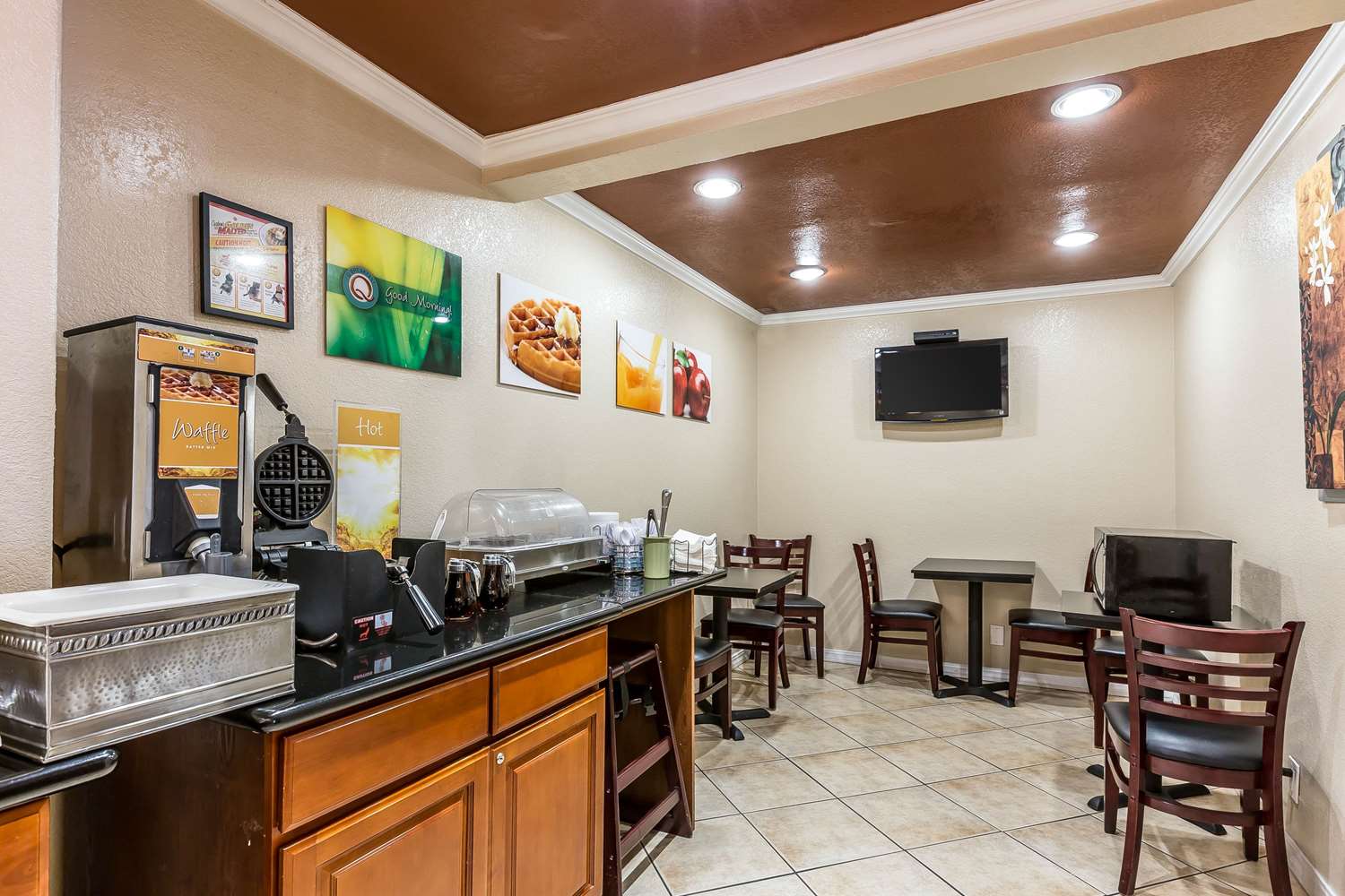 Quality Inn Salinas, CA 18/23
