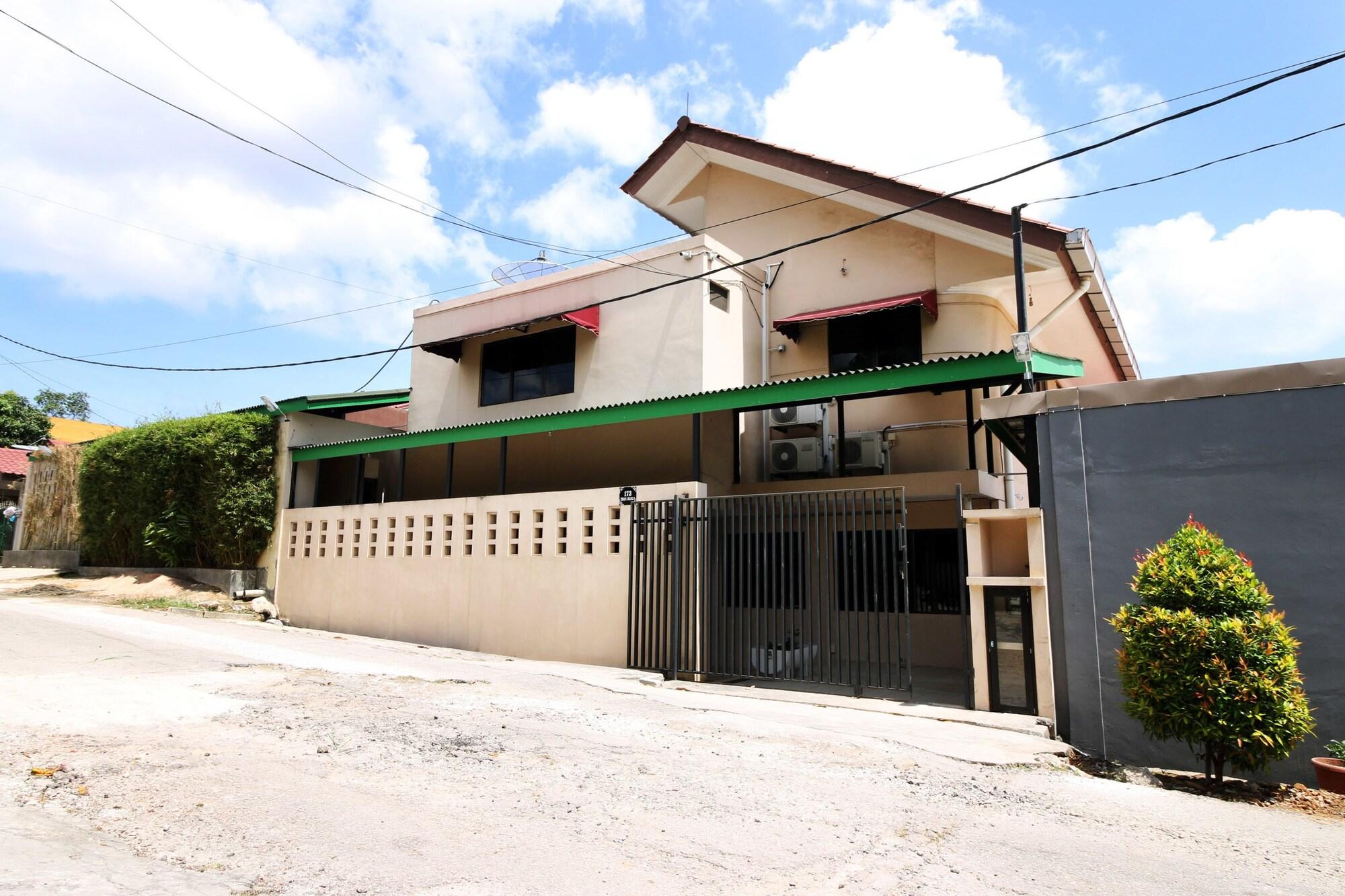 Safina Inn Syariah Sekupang Batam 1/36