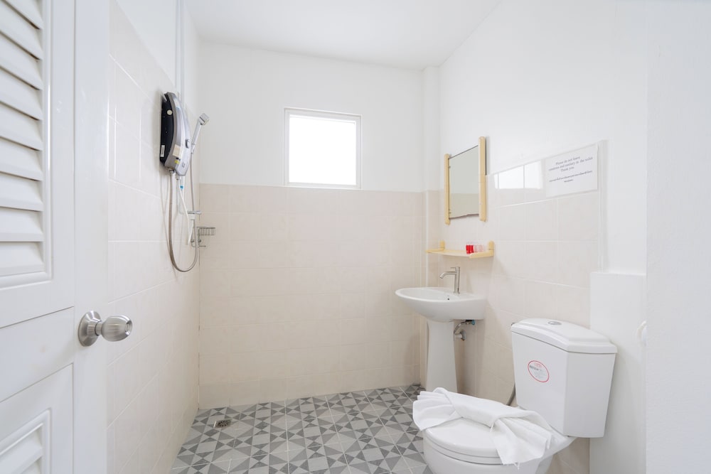 Squareone Hostel 53/54