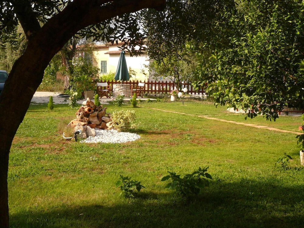 Avra Hotel 56/71