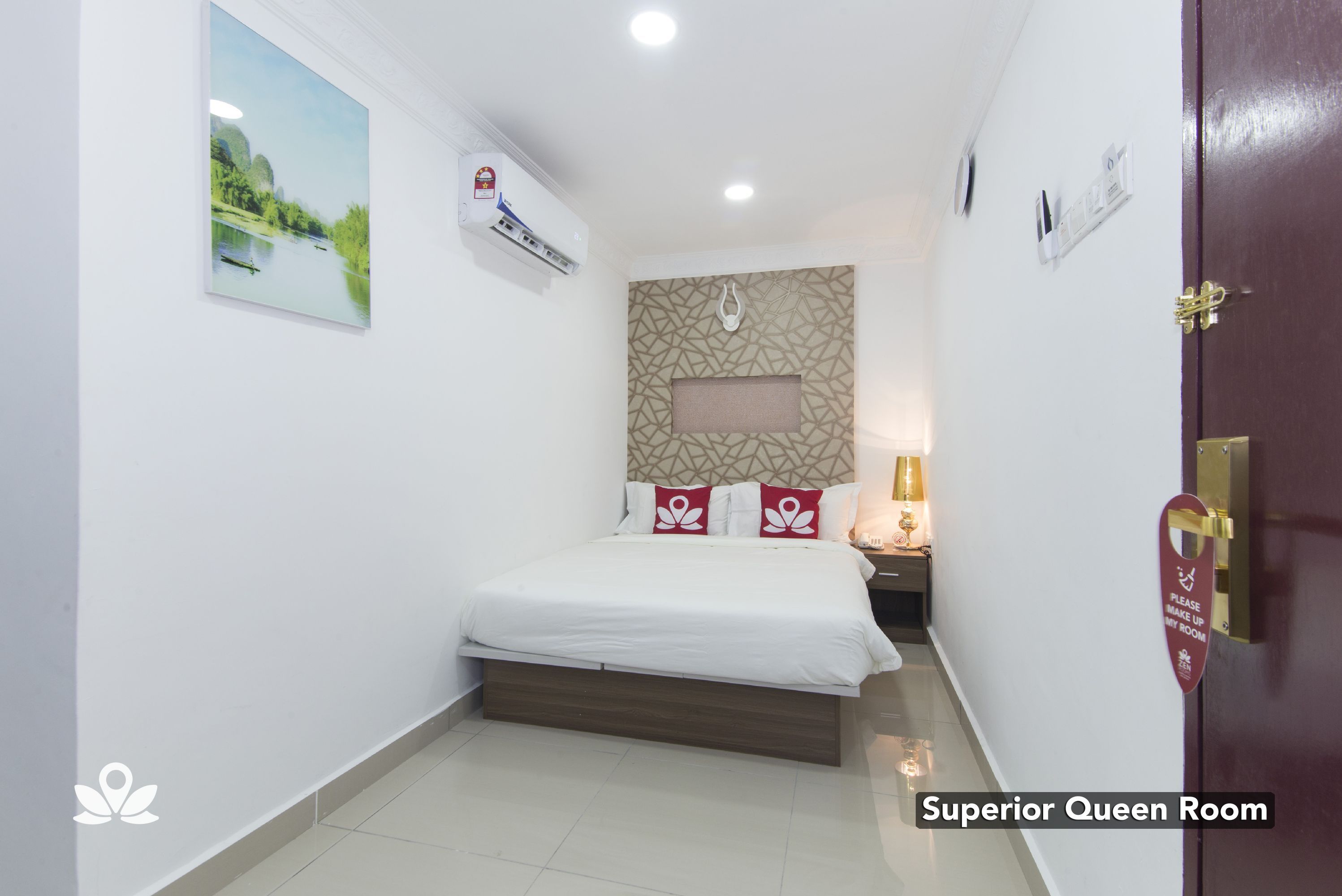Zen Rooms Poorna Hotel 34/50