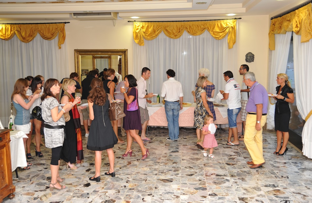Ristorante Commercio Hotel 40/55