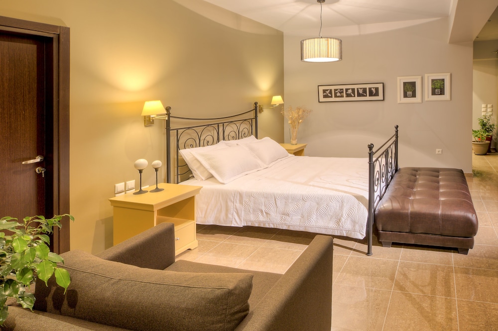Marini Luxury Apartments And Suites 25/75