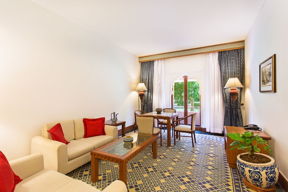 Trident, Jaipur 33/61