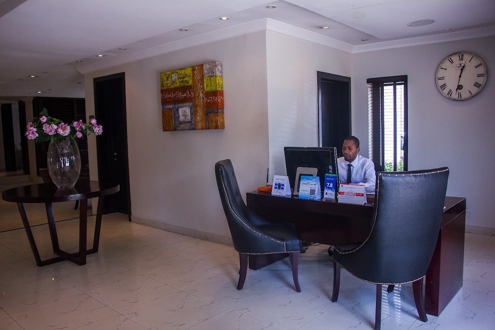 S S Hotels And Suites 36/48