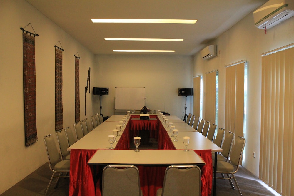 Hotel Tilamas Juanda 45/63