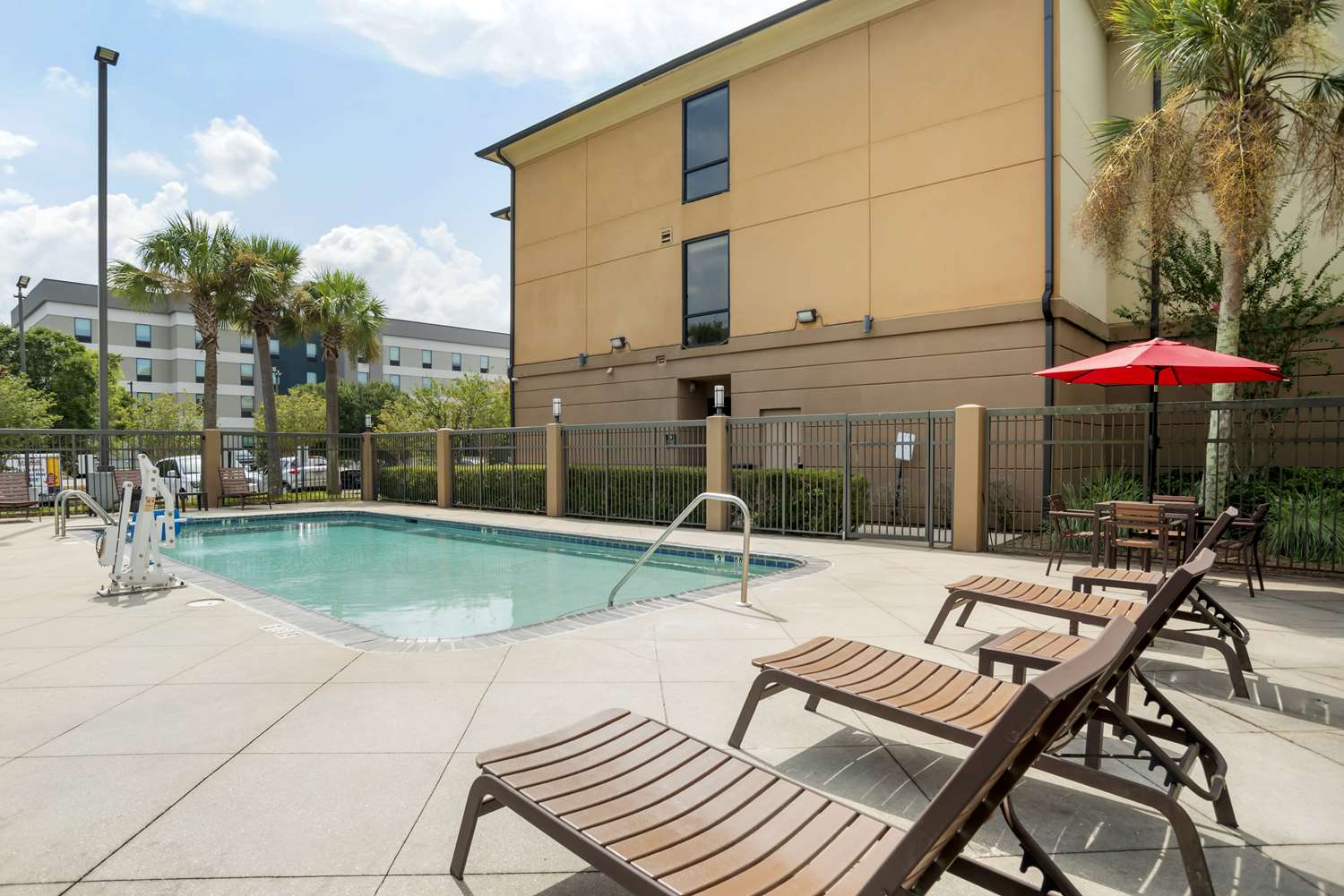 Best Western Plus Daphne Inn & Suites 16/16