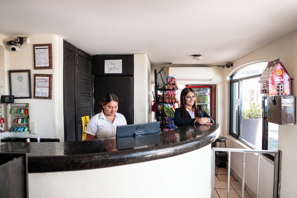 Hotel Vistamar 7/50