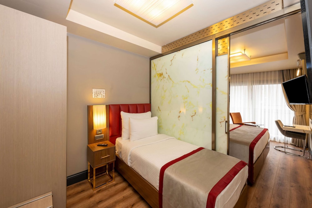 Ramada by Wyndham Istanbul Pera 21/50