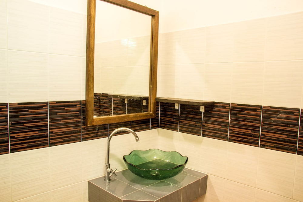 Riviera Boutique House 40/66