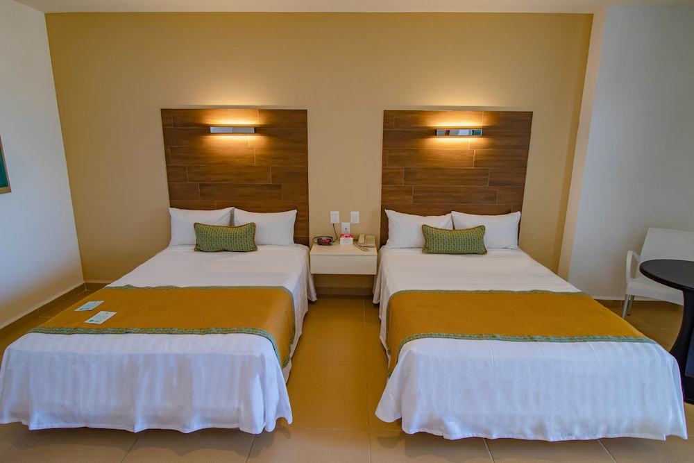 Pacific Palace Beach Tower Hotel 23/65