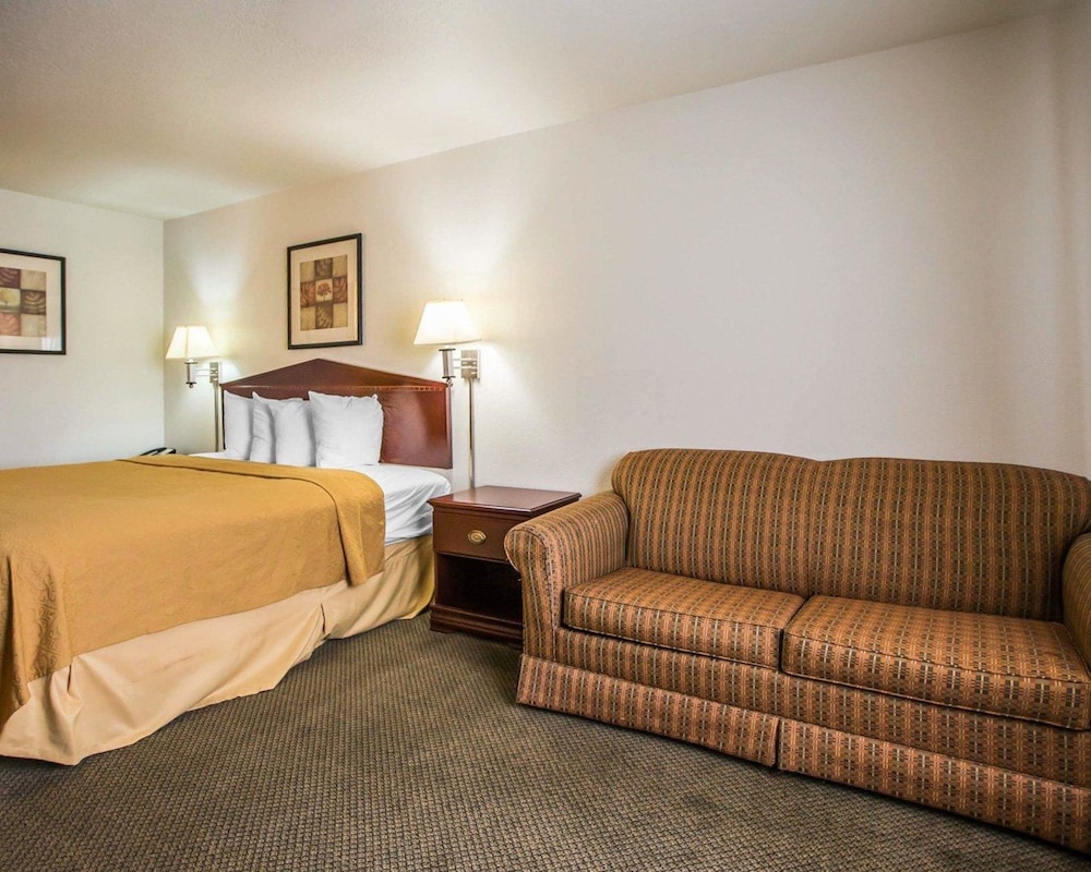 Quality Inn Peru near Starved Rock State Park 24/38