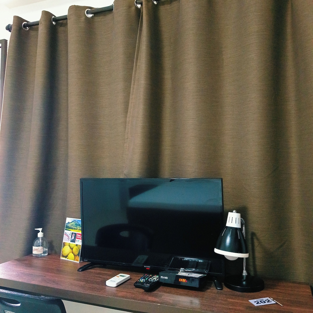 The Strand Suites And Dormitel 42/48