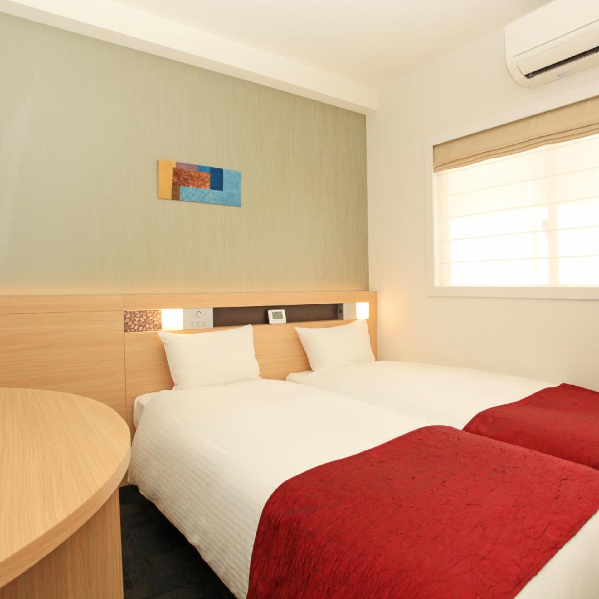 Hollywood, Twin Beds