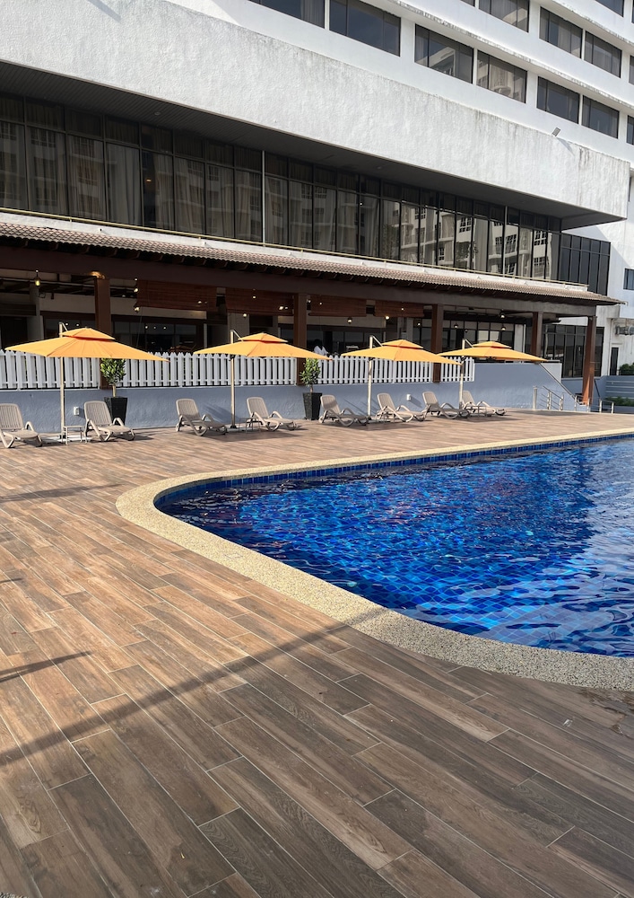 Impiana Hotel Ipoh 68/70