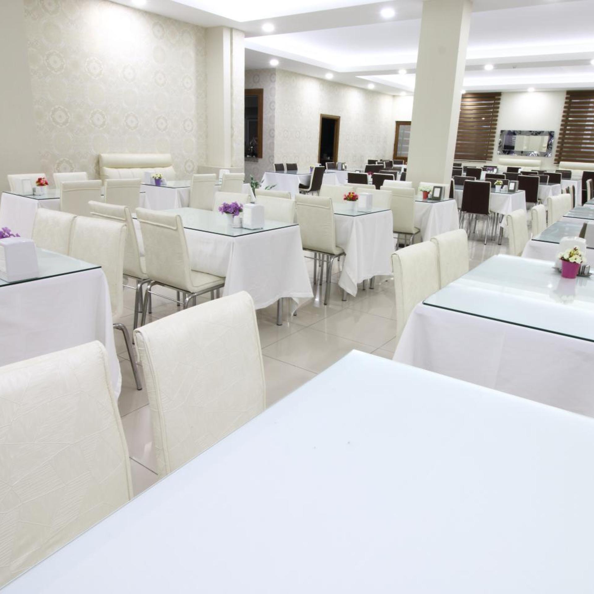 Grand Ari Otel 40/44