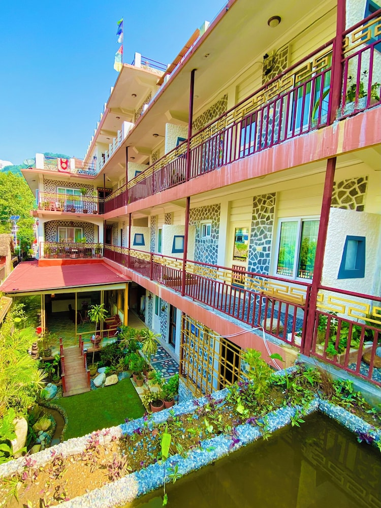 Three Jewels Boutique Hotel 5/74