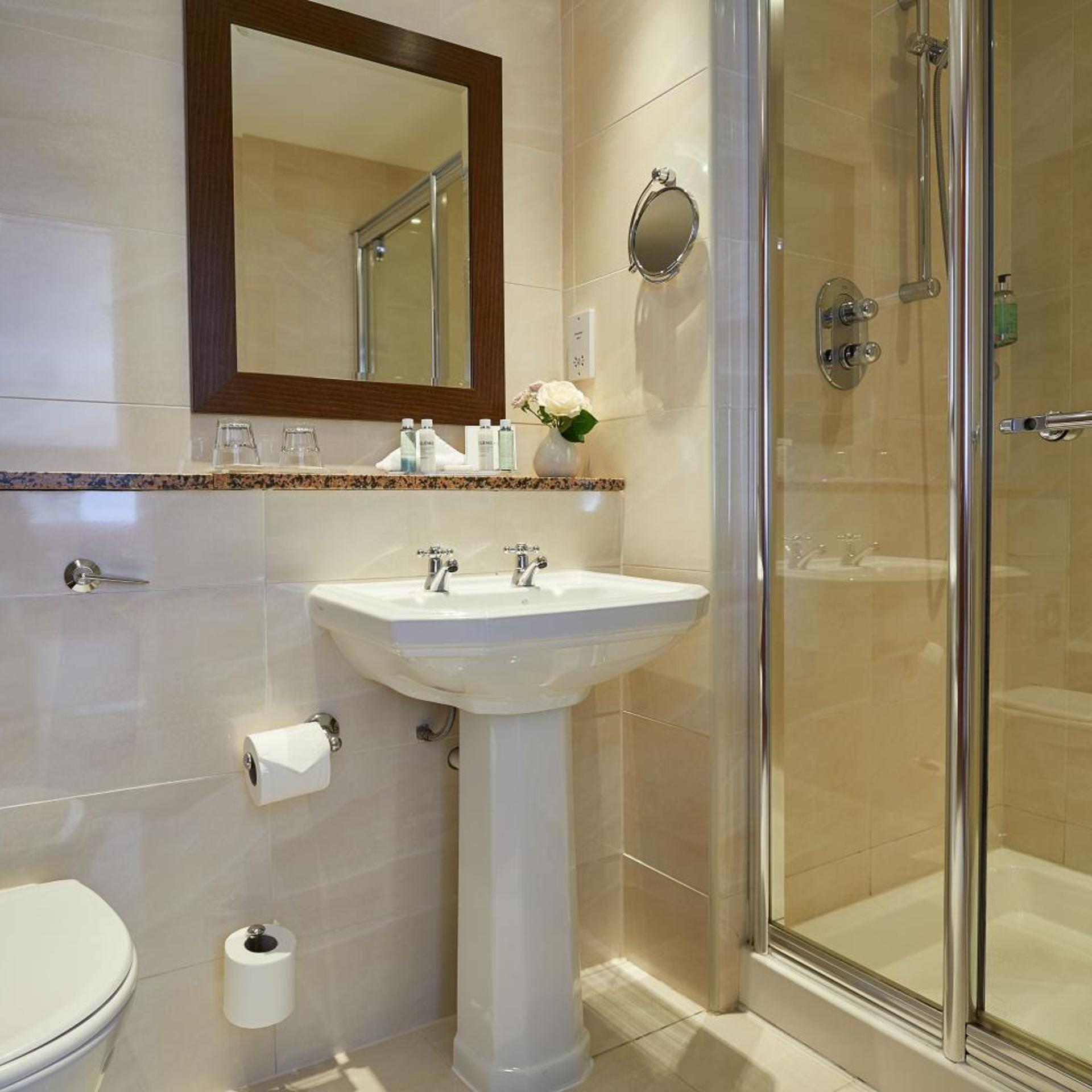 Super, Deluxe, Suite، Macdonald Drumossie Hotel 4/4