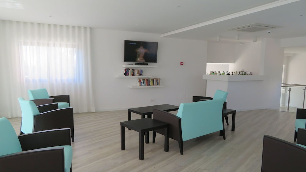 Hotel Alcaide 63/75